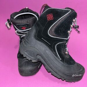 Columbia black root waterproof snow/hiking  boots youth size 5